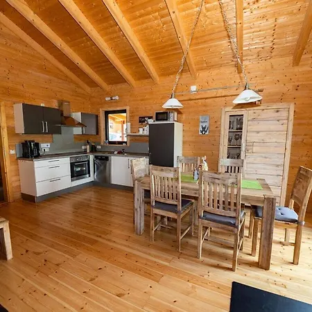 Prázdninový dům 5-sterren Vakantiehuis Susi Rieden (Mayen-Koblenz)